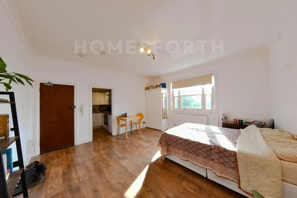 Studio flat for rent