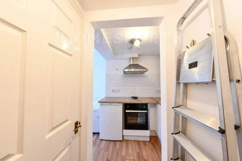 Studio flat for rent