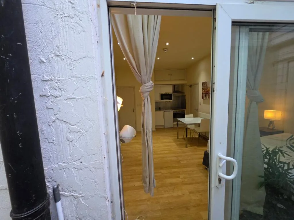 Studio flat for rent
