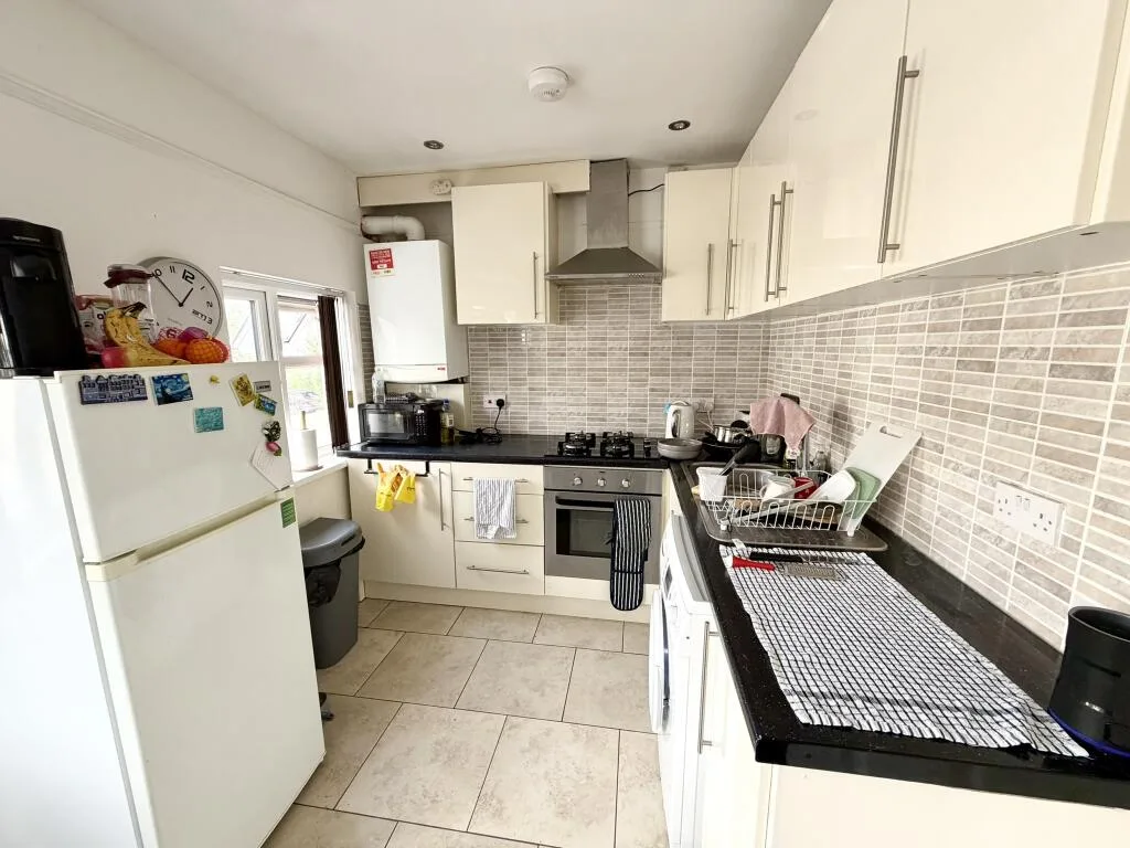 3 bedroom flat for rent