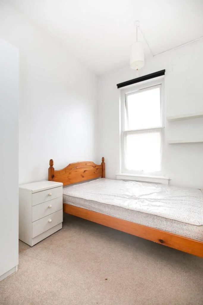 4 bedroom maisonette for rent