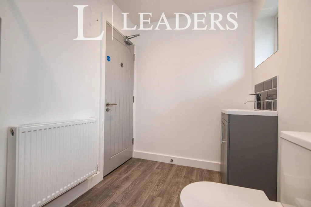 1 bedroom house for rent