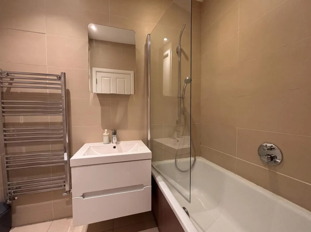 3 bedroom flat for rent