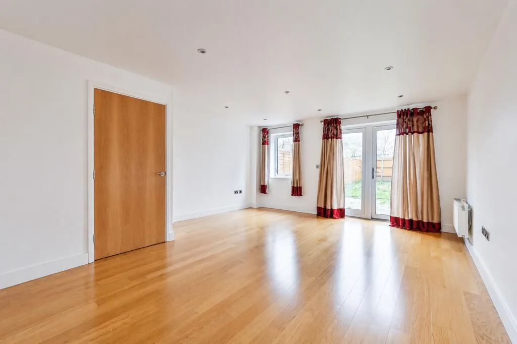3 bedroom apartment for rent