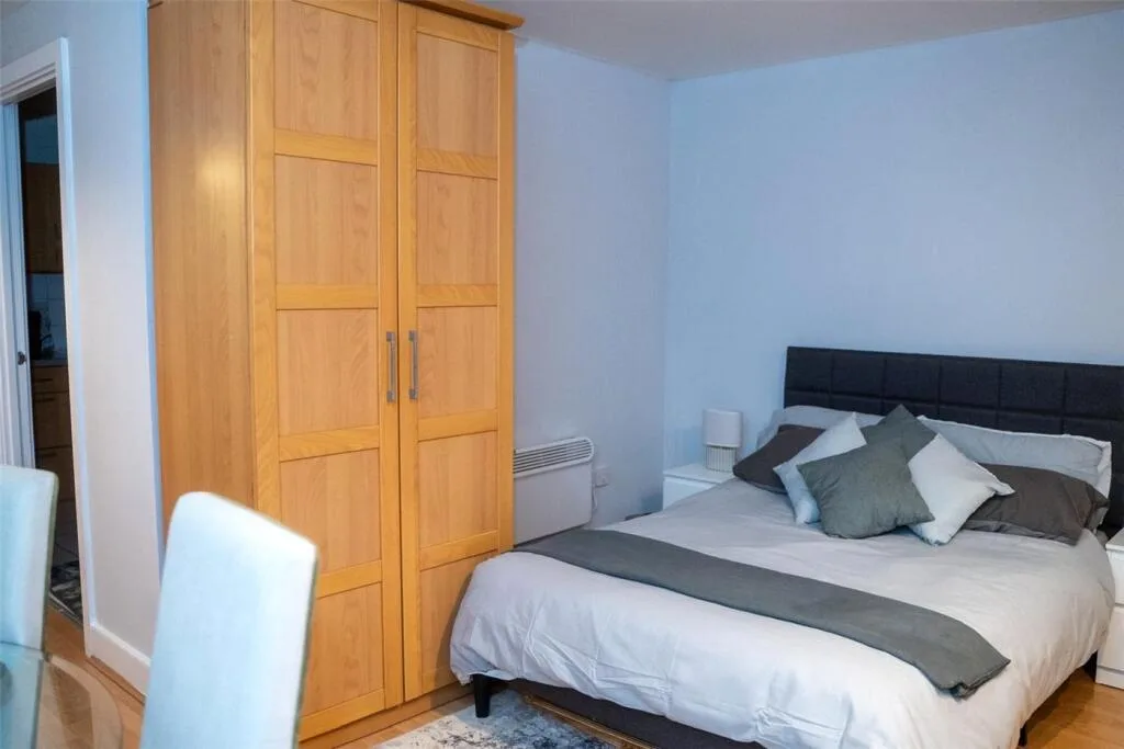 Studio flat for rent