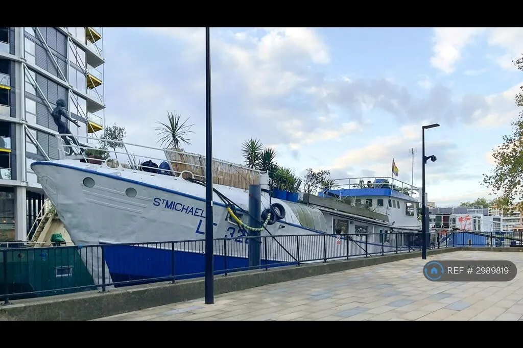 2 bedroom house boat for rent