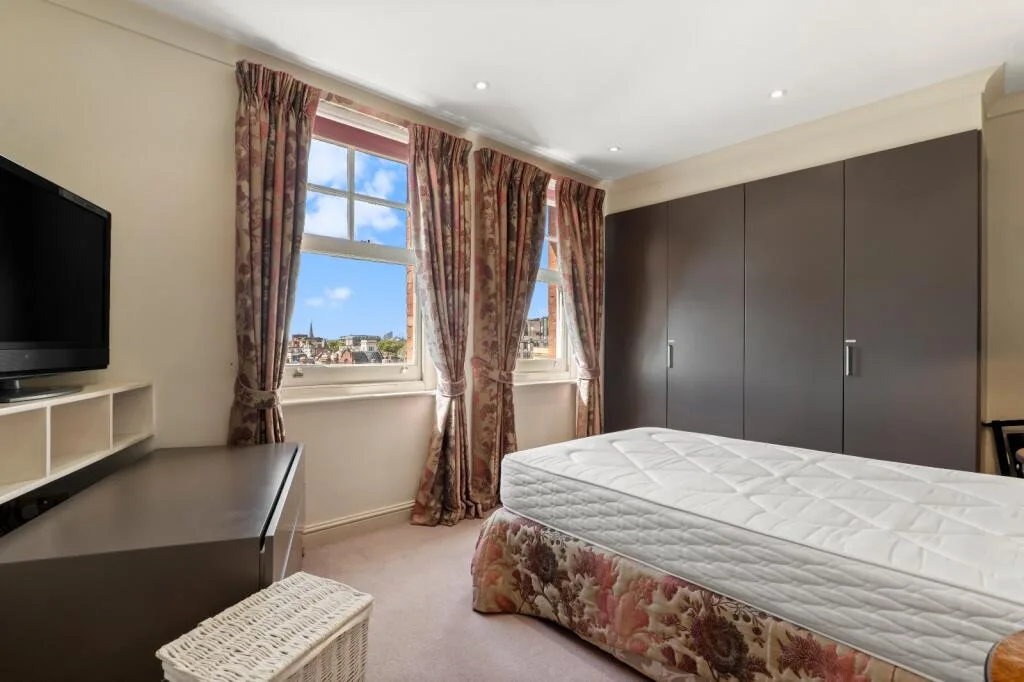 4 bedroom flat for rent