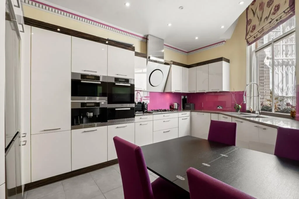 4 bedroom flat for rent
