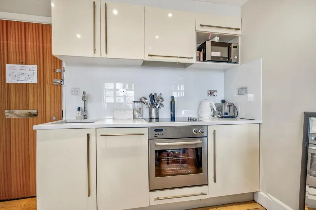 Studio flat for rent