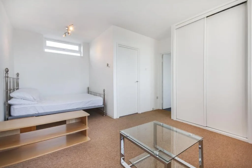 Studio flat for rent