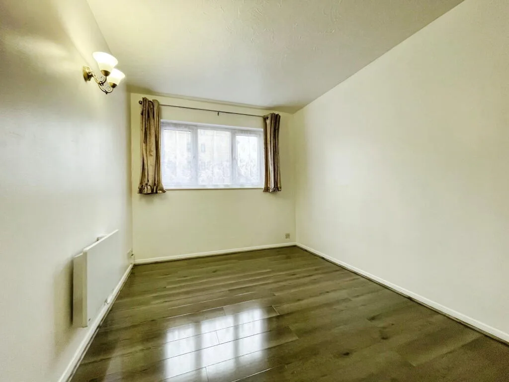 2 bedroom ground floor flat for rent