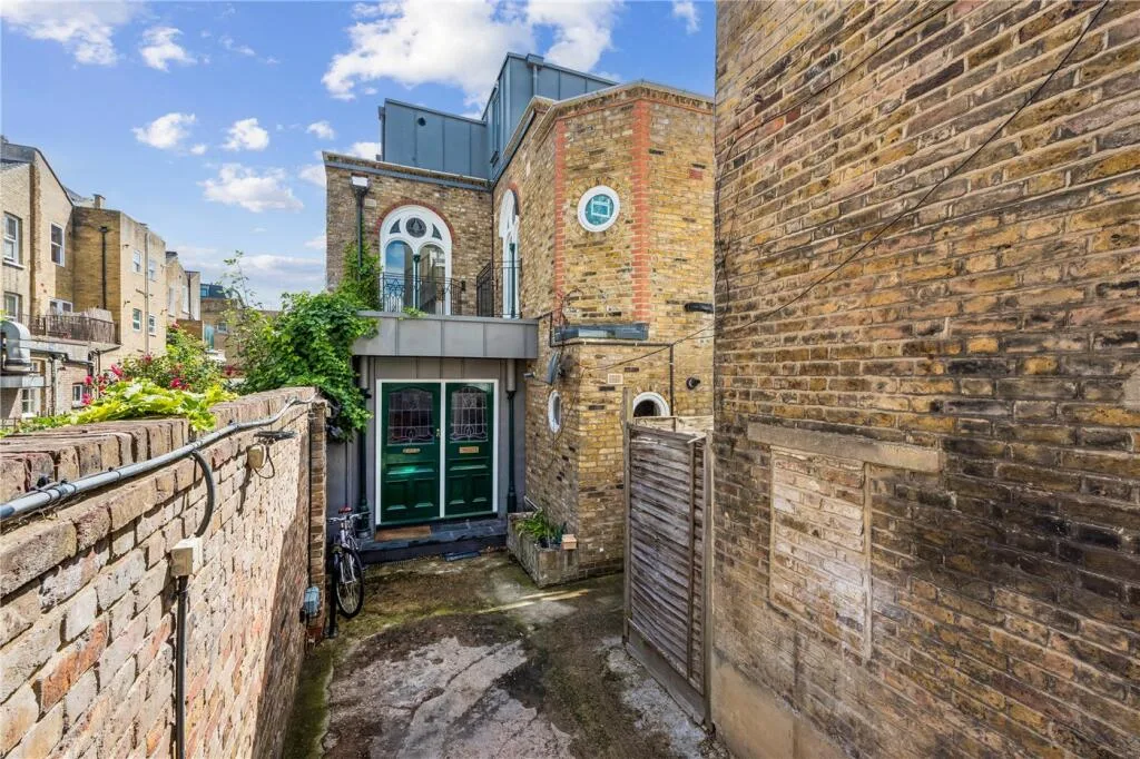 3 bedroom detached house for rent