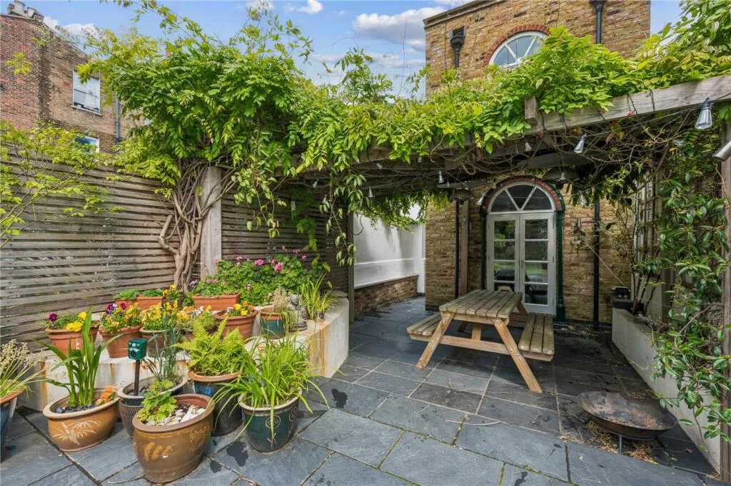 3 bedroom detached house for rent