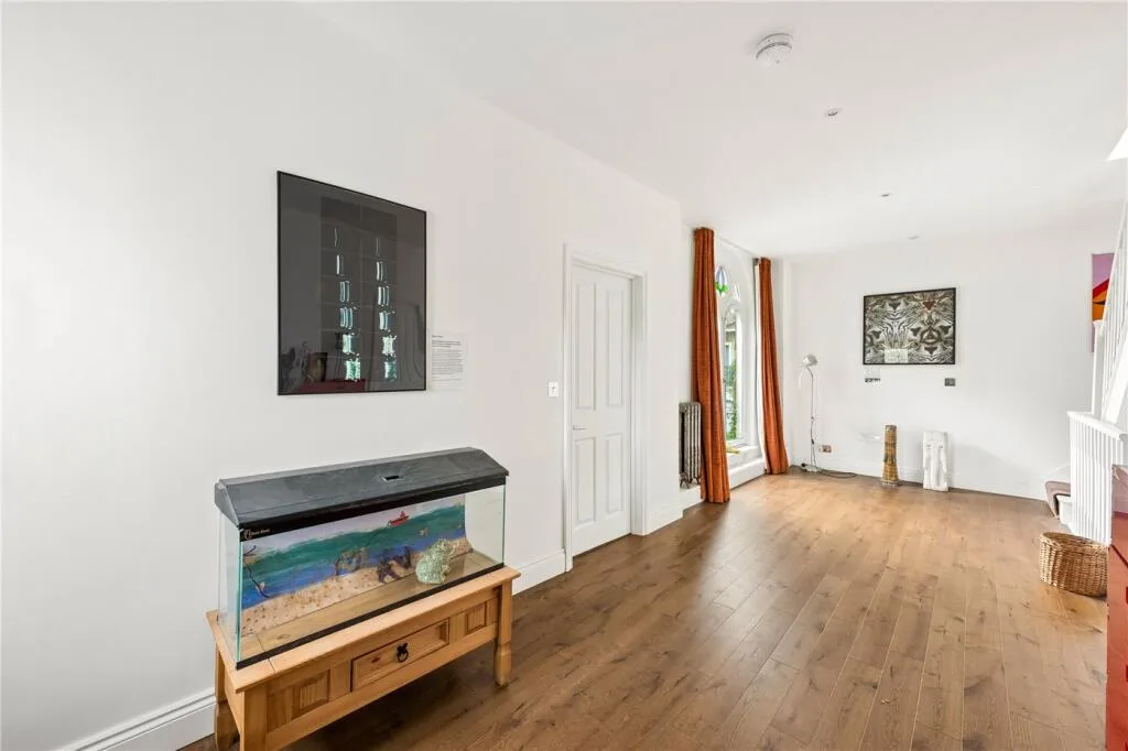 3 bedroom detached house for rent