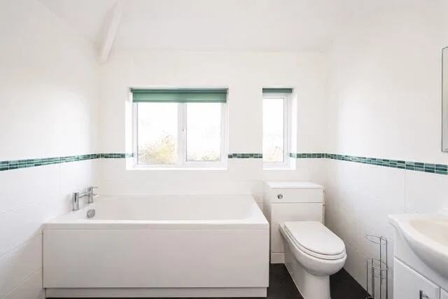 3 bedroom semi-detached house for rent