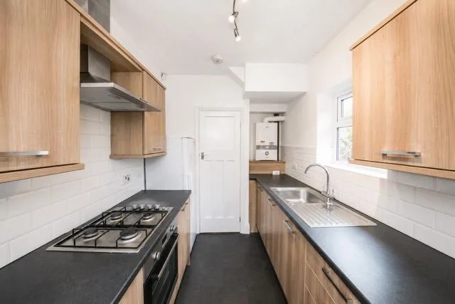 3 bedroom semi-detached house for rent