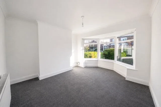 3 bedroom semi-detached house for rent