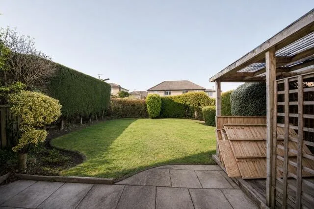 3 bedroom semi-detached house for rent