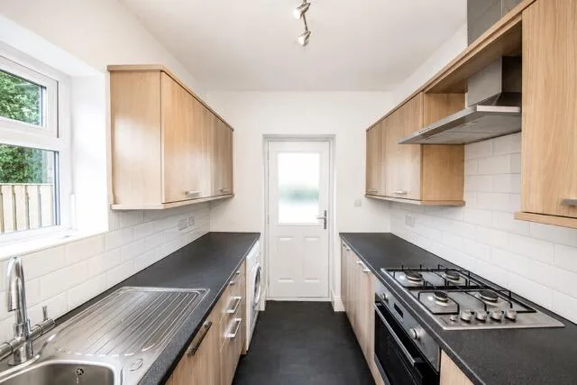 3 bedroom semi-detached house for rent