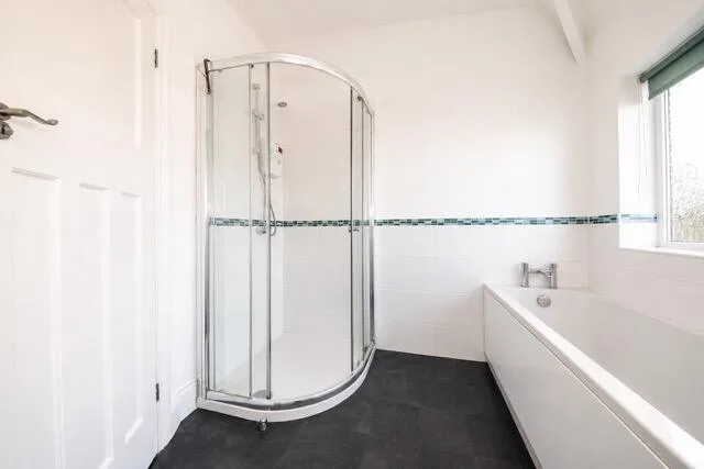 3 bedroom semi-detached house for rent