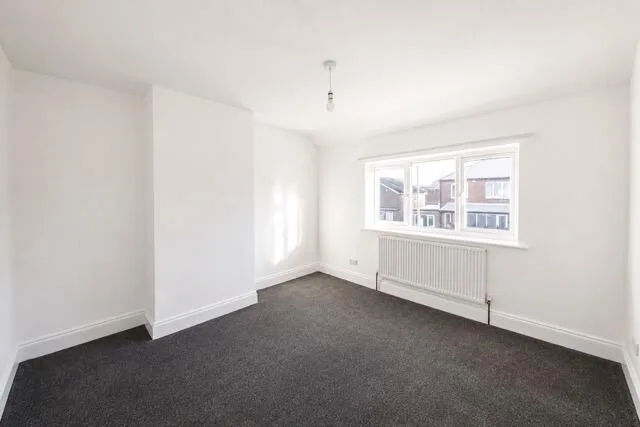 3 bedroom semi-detached house for rent