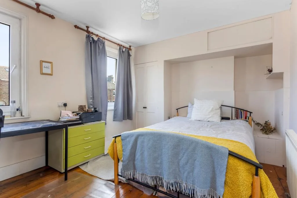 4 bedroom terraced house for rent