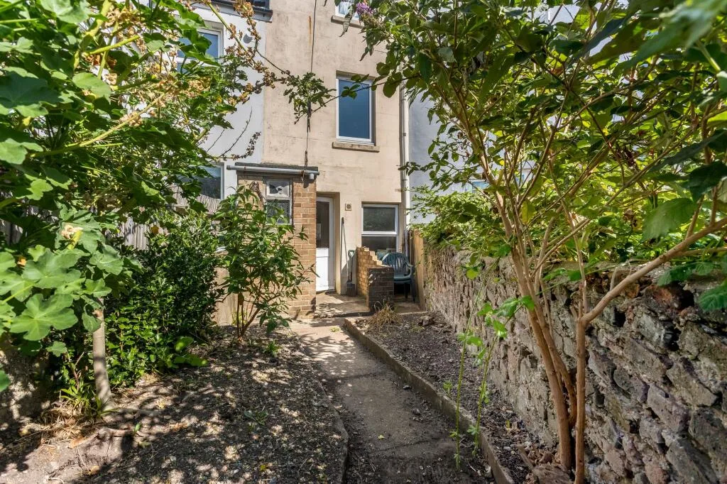 4 bedroom terraced house for rent