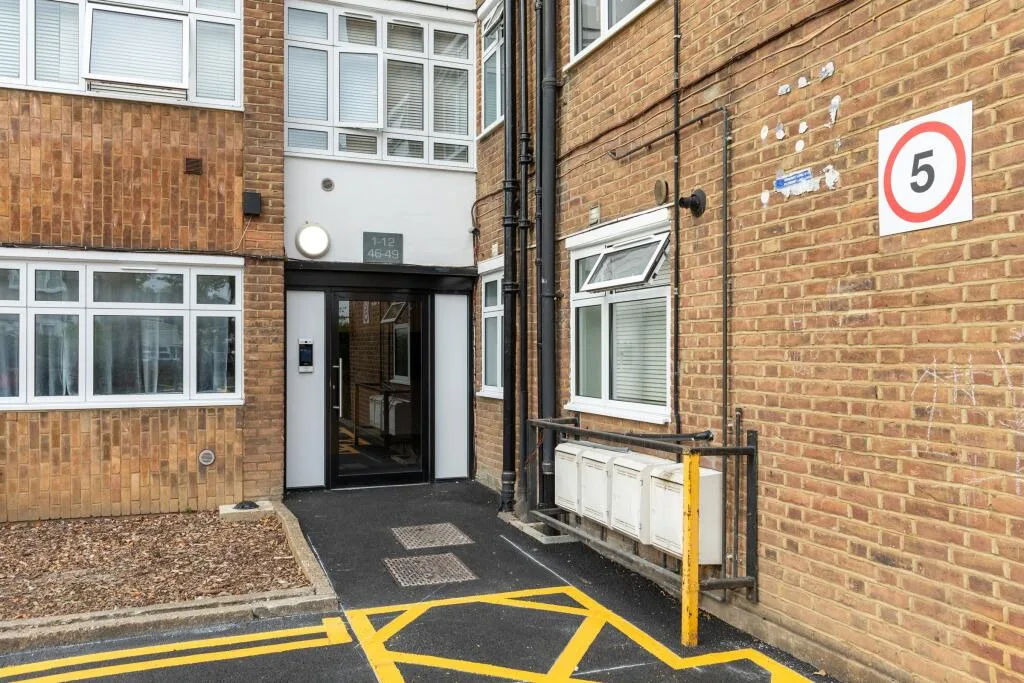 2 bedroom flat for rent