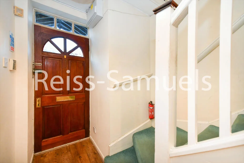 5 bedroom end of terrace house for rent