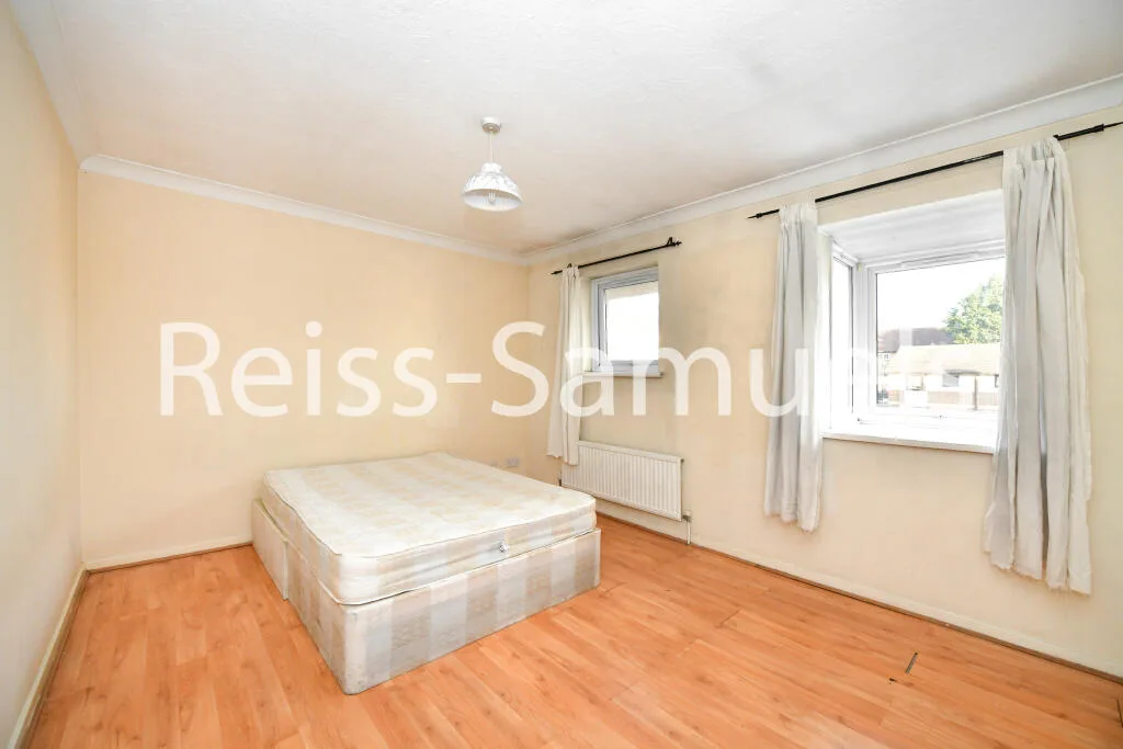 5 bedroom end of terrace house for rent