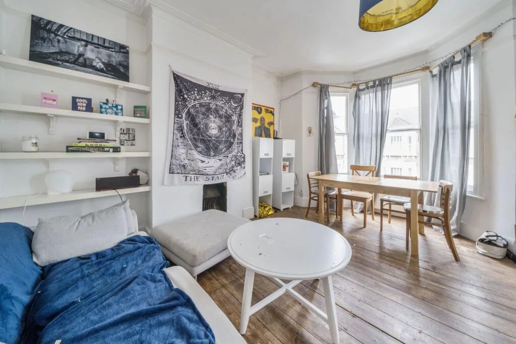 3 bedroom flat for rent