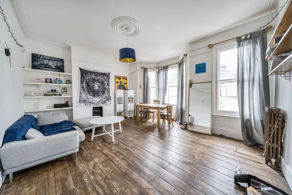 3 bedroom flat for rent