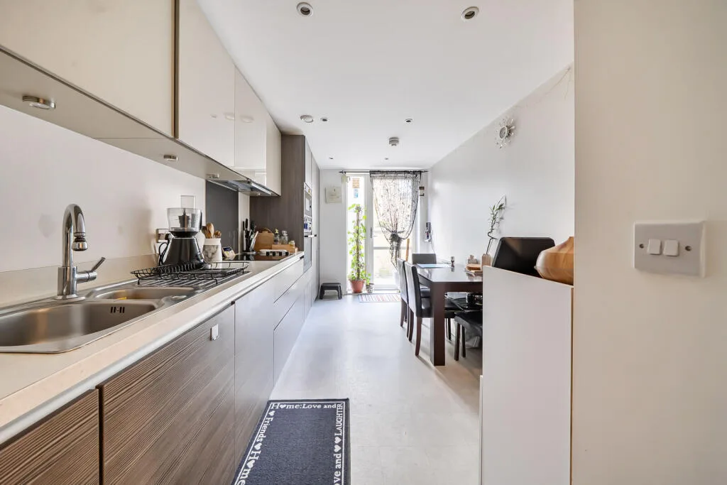 3 bedroom flat for rent