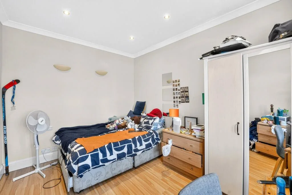 3 bedroom maisonette for rent