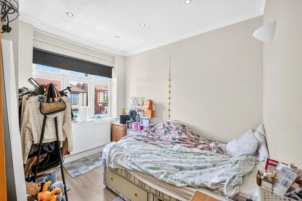3 bedroom maisonette for rent