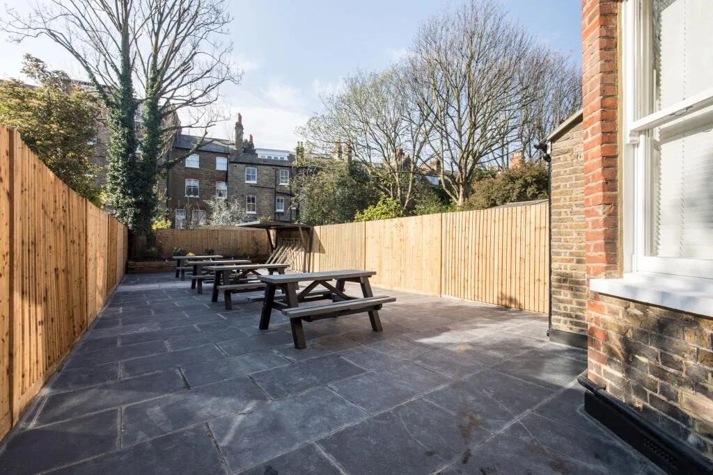 Studio flat for rent