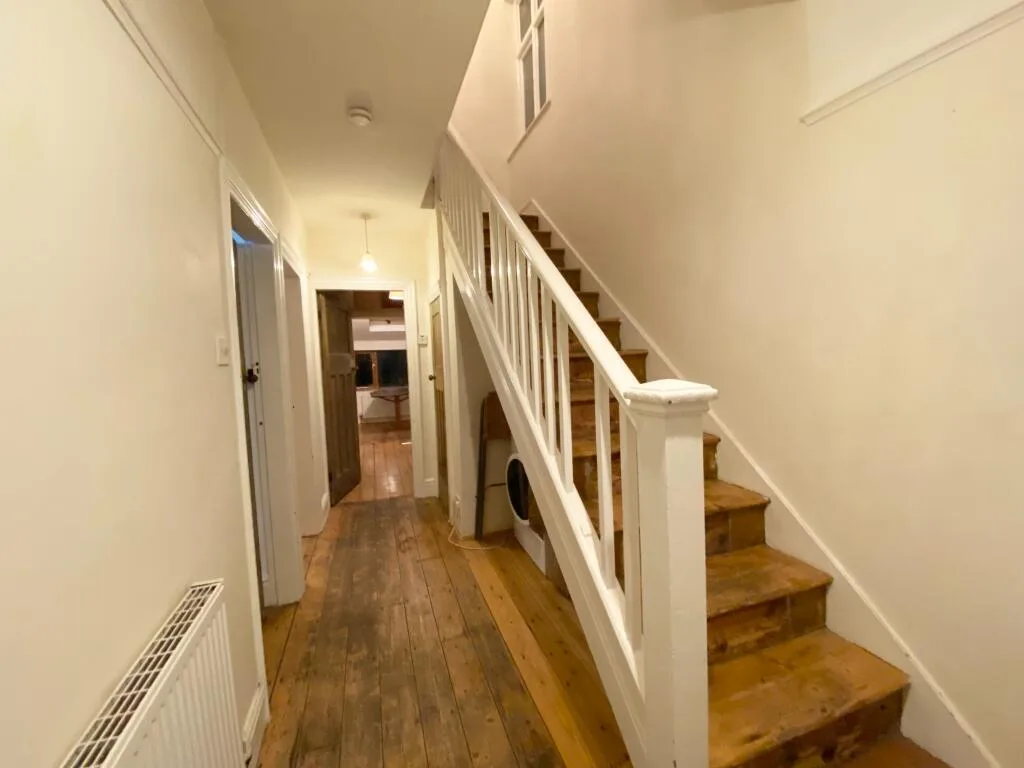 4 bedroom semi-detached house for rent