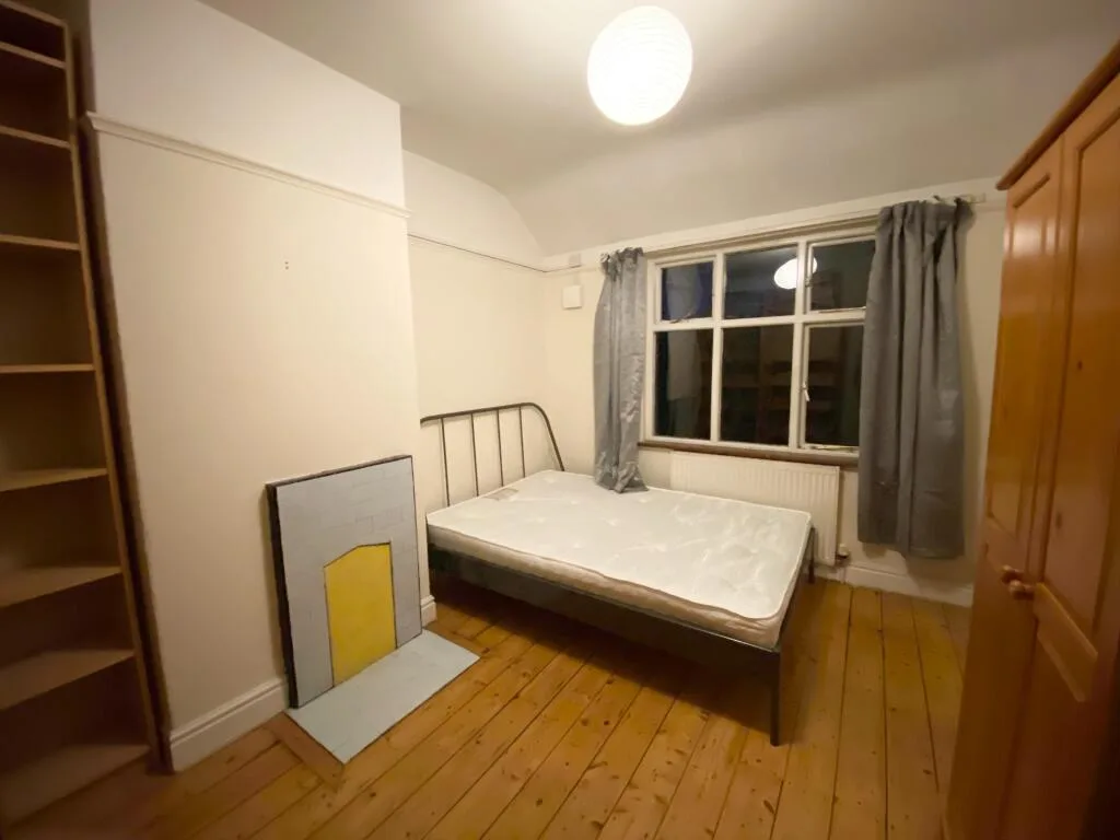 4 bedroom semi-detached house for rent