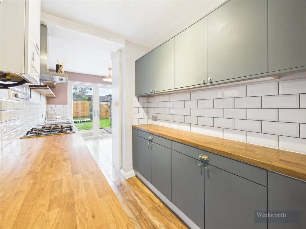 3 bedroom semi-detached house for rent