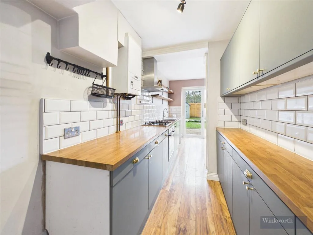 3 bedroom semi-detached house for rent