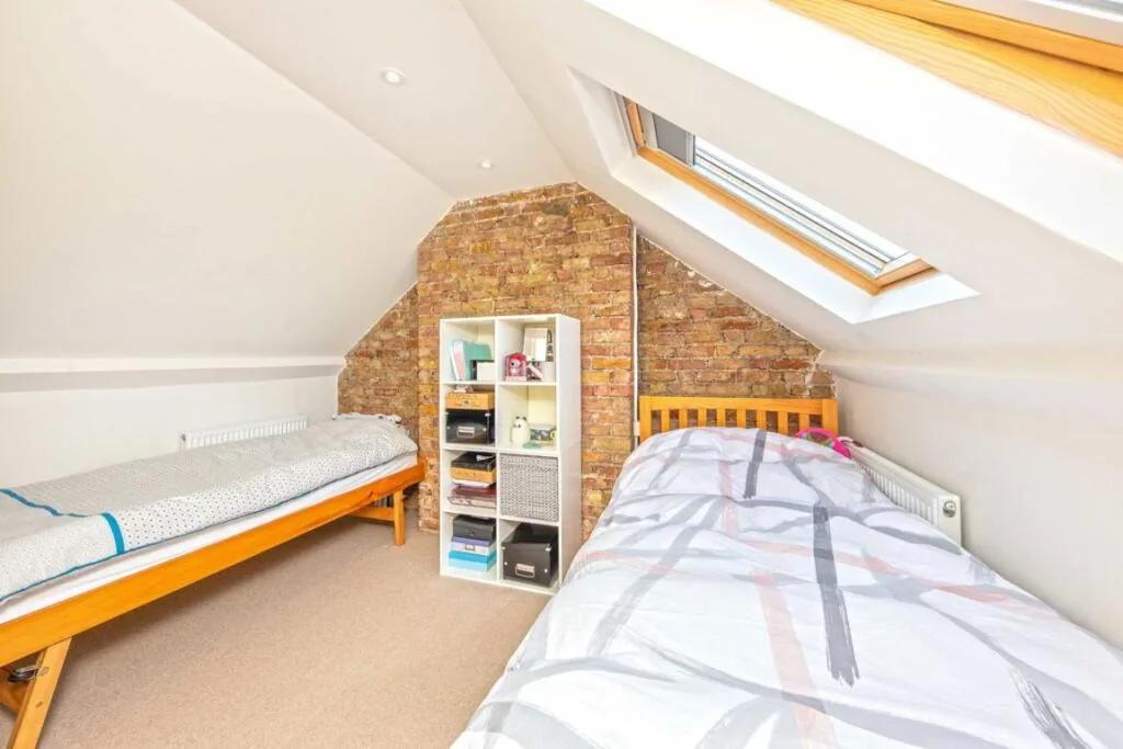 4 bedroom semi-detached house for rent
