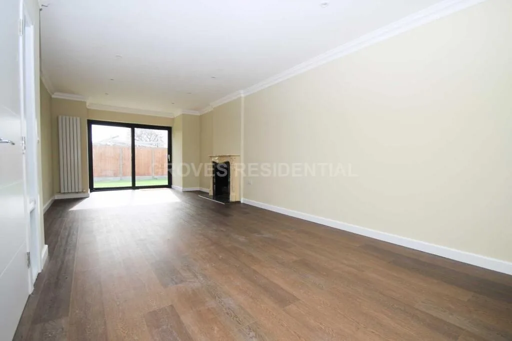 5 bedroom detached house for rent