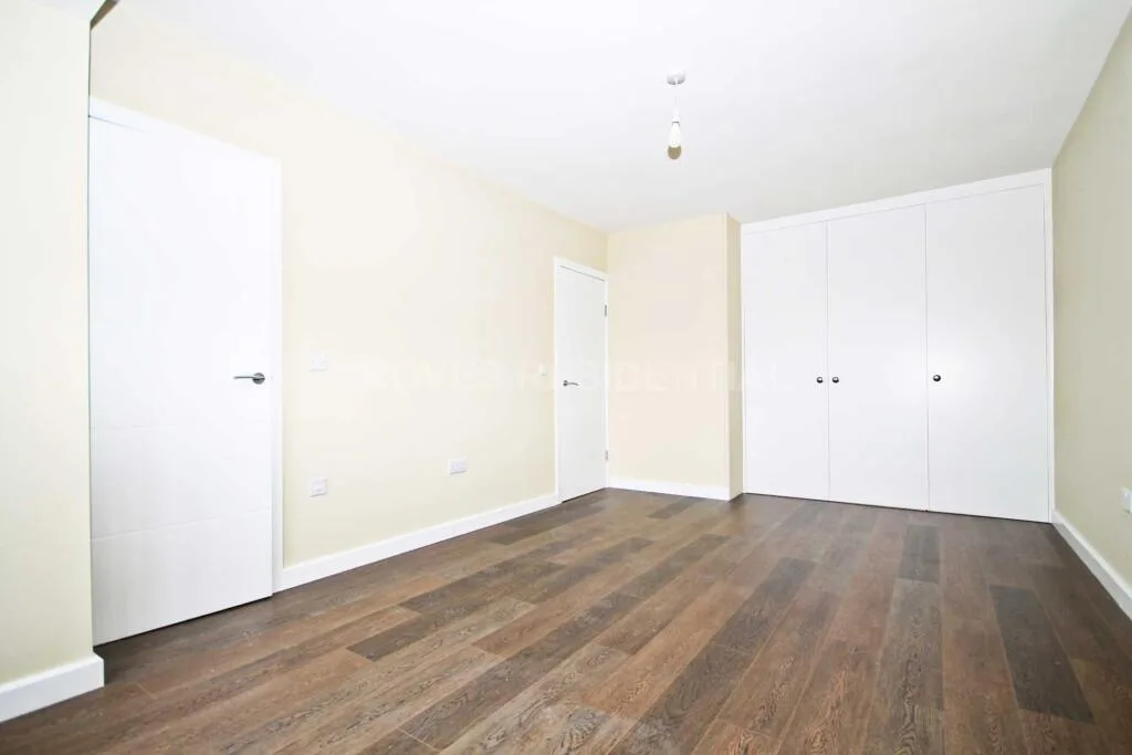 5 bedroom detached house for rent