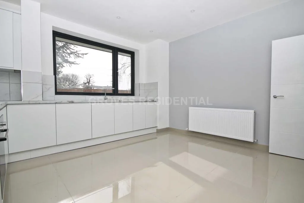 5 bedroom detached house for rent