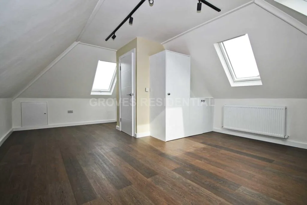 5 bedroom detached house for rent