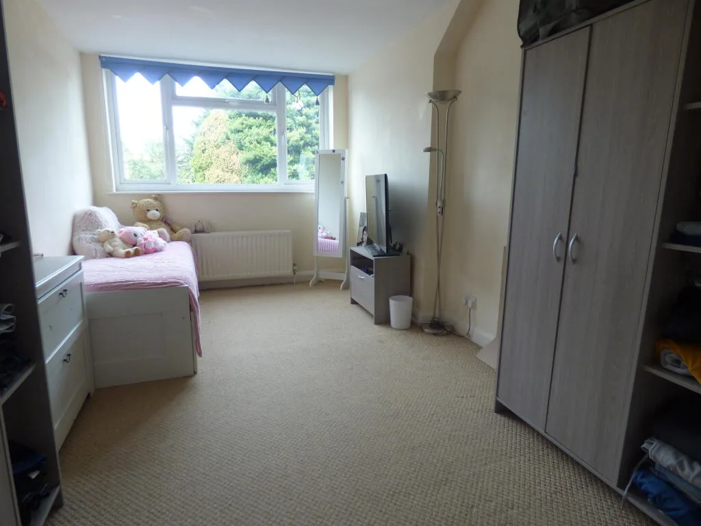 3 bedroom semi-detached house for rent