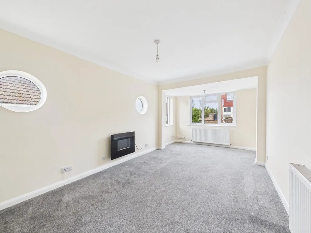 2 bedroom detached bungalow for rent
