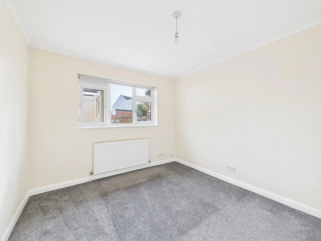2 bedroom detached bungalow for rent