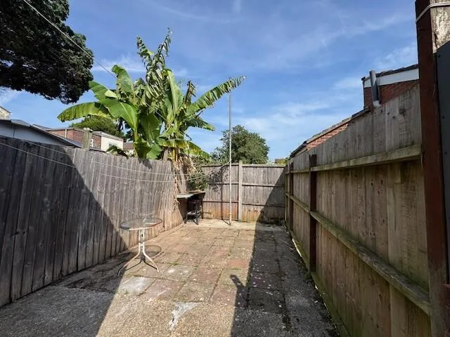 2 bedroom house for rent