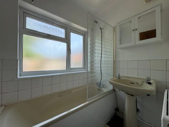 2 bedroom house for rent